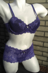 Kanten paarse lingerie set (geheel van kant)